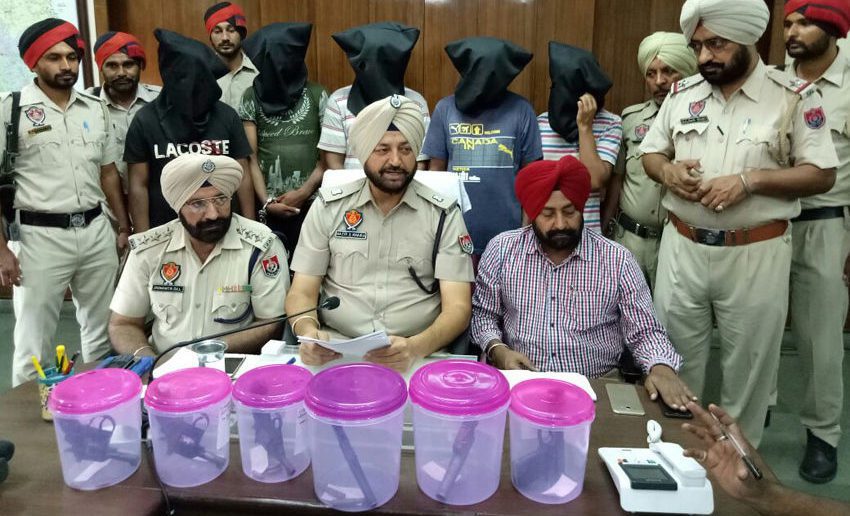 ਡਾਕੇ ਦੀ ਯੋਜਨਾ ਬਣਾਉਣੇ ਹਥਿਆਰਾਂ ਸਣੇ ਪੰਜ ਕਾਬੂ