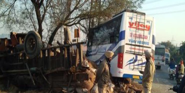 ਮੋਗਾ ਨੇੜੇ ਸੜਕ ਹਾਦਸੇ ਵਿੱਚ 4 ਮੌਤਾਂ