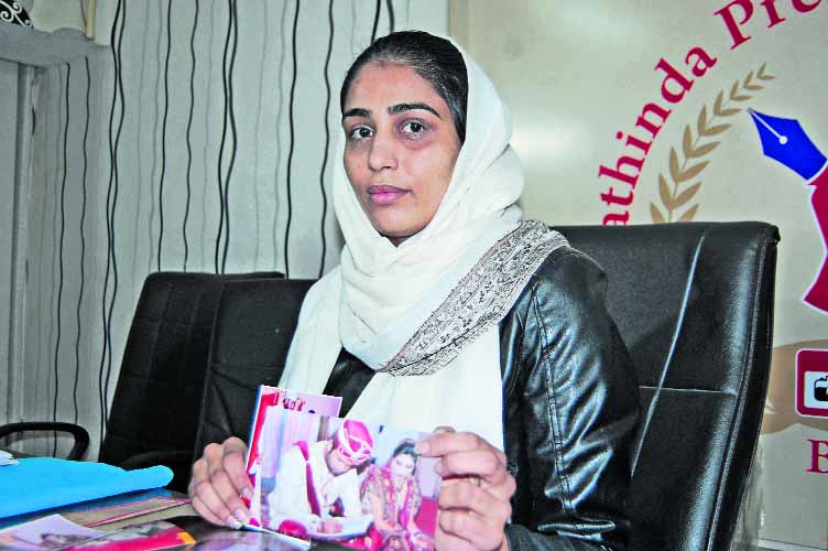 ਗੁਲਾਬਗੜ੍ਹ ਮੁਕਾਬਲਾ : ਅਮਨਦੀਪ ਕੌਰ ਨੇ ਪੁਲਿਸ ਨੂੰ ਕਟਹਿਰੇ ‘ਚ ਖੜ੍ਹਾਇਆ