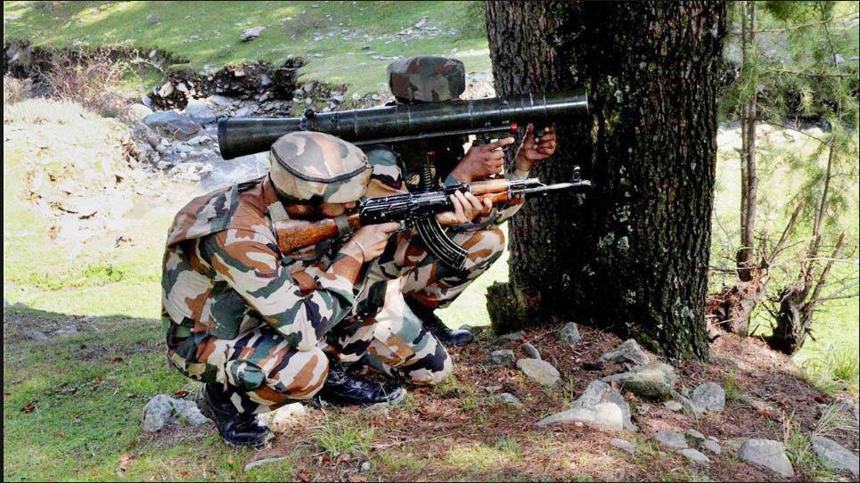 ਸ਼ੋਪੀਆ ‘ਚ ਮੁਕਾਬਲਾ ਜਾਰੀ, ਦੋ ਅੱਤਵਾਦੀ ਮਾਰੇ