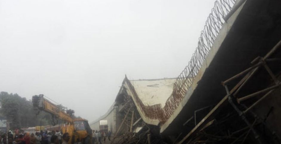 ਨੈਸ਼ਨਲ ਹਾਈਵੇ ‘ਤੇ ਬਣ ਰਹੇ ਫਲਾਈਓਵਰ ਦਾ ਡੇਕ ਸਲੈਬ ਡਿੱਗਿਆ