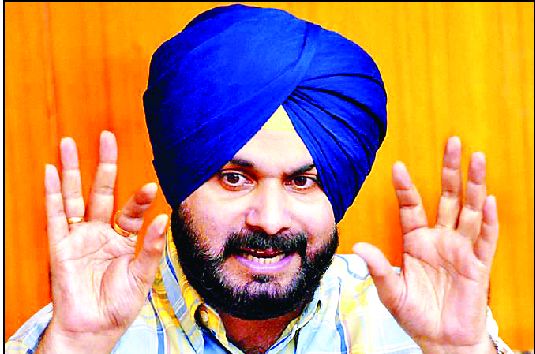 ਦਿੱਲੀ ਗਏ ਸਨ ਸ਼ਿਕਾਇਤ ਕਰਨ, ਖ਼ੁਦ ਸੁਣ ਕੇ ਆ ‘ਗੇ ਨਵਜੋਤ ਸਿੰਘ ਸਿੱਧੂ