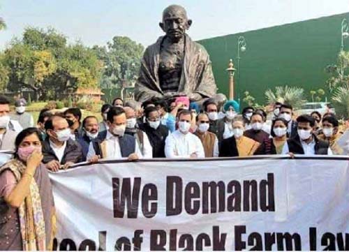 ਹੰਗਾਮੇ ‘ਚ ਤਿੰਨ ਖੇਤੀ ਕਾਨੂੰਨਾਂ ਨੂੰ ਵਾਪਸ ਲੈਣ ਸਬੰਧੀ ਲੋਕ ਸਭਾ ‘ਚ ਬਿੱਲ ਪਾਸ