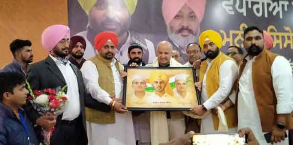 ਵਪਾਰੀ ਨੂੰ ਇਮਾਨਦਾਰ ਰਾਜਨੀਤੀ ਦੇਵੋ, ਵਪਾਰ ਦੀ ਤਰੱਕੀ ਖ਼ੁੱਦ ਹੋ ਜਾਵੇਗੀ: ਮਨੀਸ਼ ਸਿਸੋਦੀਆ