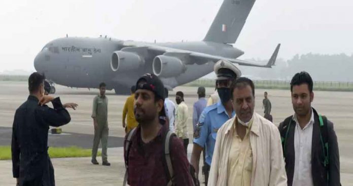 ਅਫ਼ਗਾਨਿਸਤਾਨ ‘ਚ ਫਸੇ 110 ਭਾਰਤੀ ਤੇ ਅਫ਼ਗਾਨ ਸਿੱਖਾਂ ਨੂੰ ਲਿਆਂਦਾ ਜਾ ਰਿਹੈ ਦਿੱਲੀ