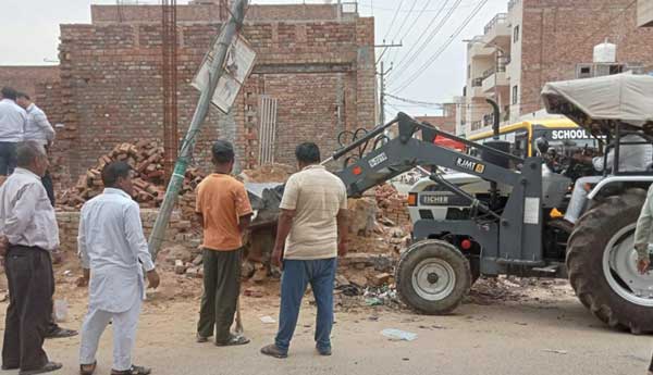 ਨਾਜਾਇਜ਼ ਕਬਜ਼ਿਆਂ ’ਤੇ ਚੱਲਿਆ ਸਰਕਾਰੀ ਹਥੌੜਾ, ਲੋਕਾਂ ਨੇ ਪ੍ਰਗਟਾਈ ਖੁਸ਼ੀ