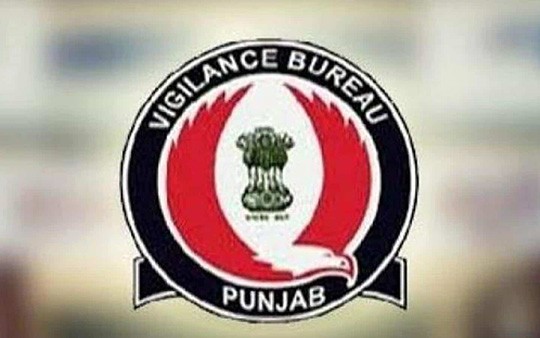 ਵਿਜੀਲੈਂਸ ਵੱਲੋਂ 7,000 ਰੁਪਏ ਰਿਸ਼ਵਤ ਲੈਂਦਾ ਕਲਰਕ ਰੰਗੇ ਹੱਥੀਂ ਕਾਬੂ