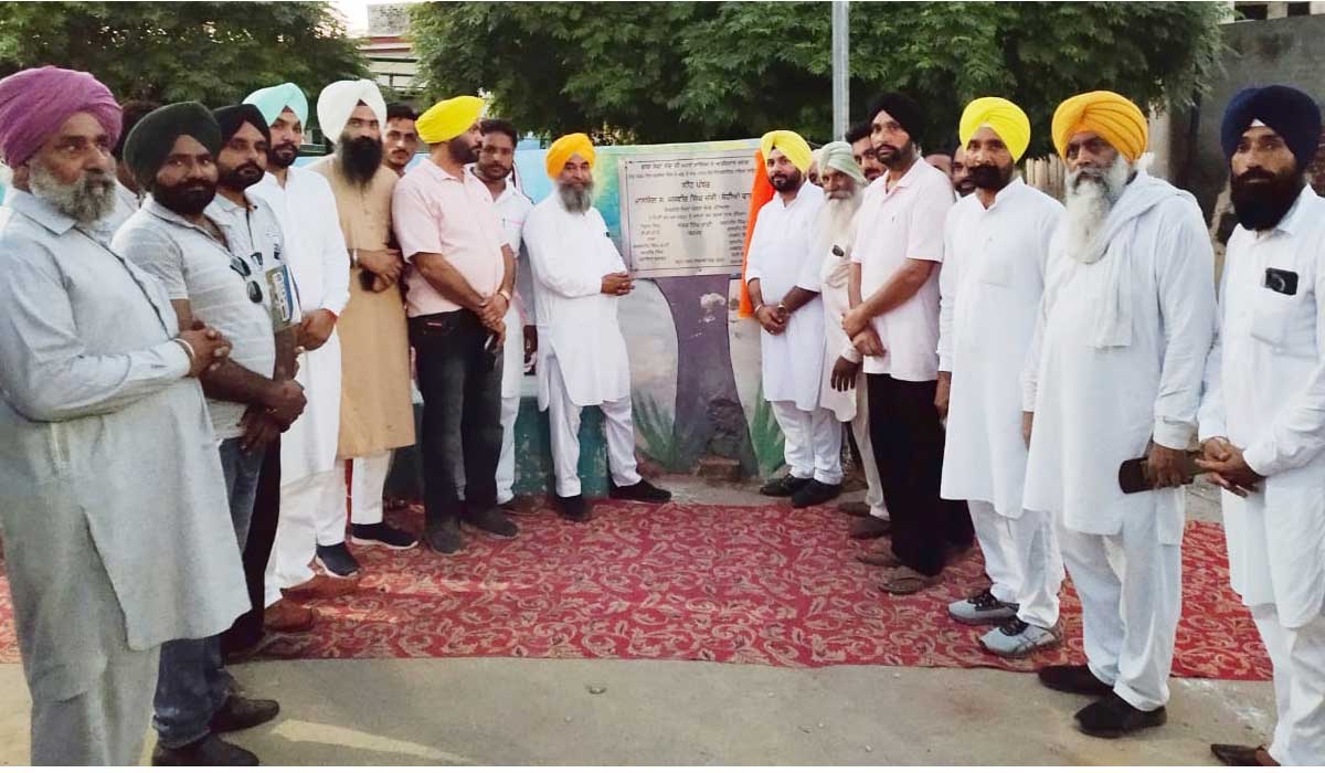 ਚੇਅਰਮੈਨ ਜੱਸੀ ਸੋਹੀਆਂ ਵਾਲਾ ਨੇ ਪਿੰਡ ਘੁੰਡਰ ਵਿਖੇ ਵਿਕਾਸ ਕਾਰਜਾਂ ਦਾ ਨੀਂਹ ਪੱਥਰ ਰੱਖਿਆ