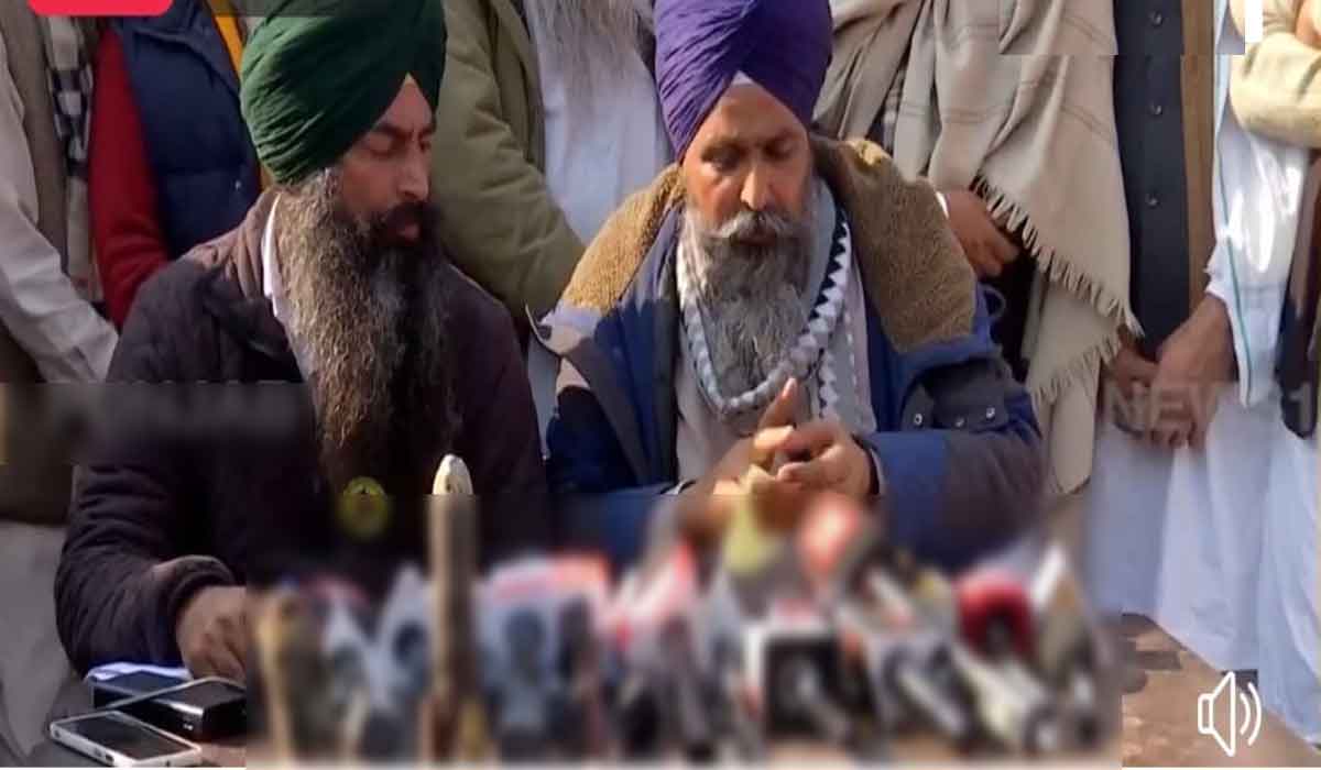 Farmers Protest : ਸ਼ੰਭੂ ਬਾਰਡਰ ‘ਤੇ ਤੀਜੇ ਦਿਨ ਸ਼ਾਂਤੀ, ਮਿਲਟਰੀ ਵੱਲੋਂ ਕਿਸਾਨਾਂ ‘ਤੇ ਜੰਗ ਵਿੱਚ ਵਰਤੇ ਜਾਣ ਵਾਲੇ ਹਥਿਆਰਾਂ ਨਾਲ ਹੋ ਰਹੇ ਨੇ ਹਮਲੇ : ਪੰਧੇਰ