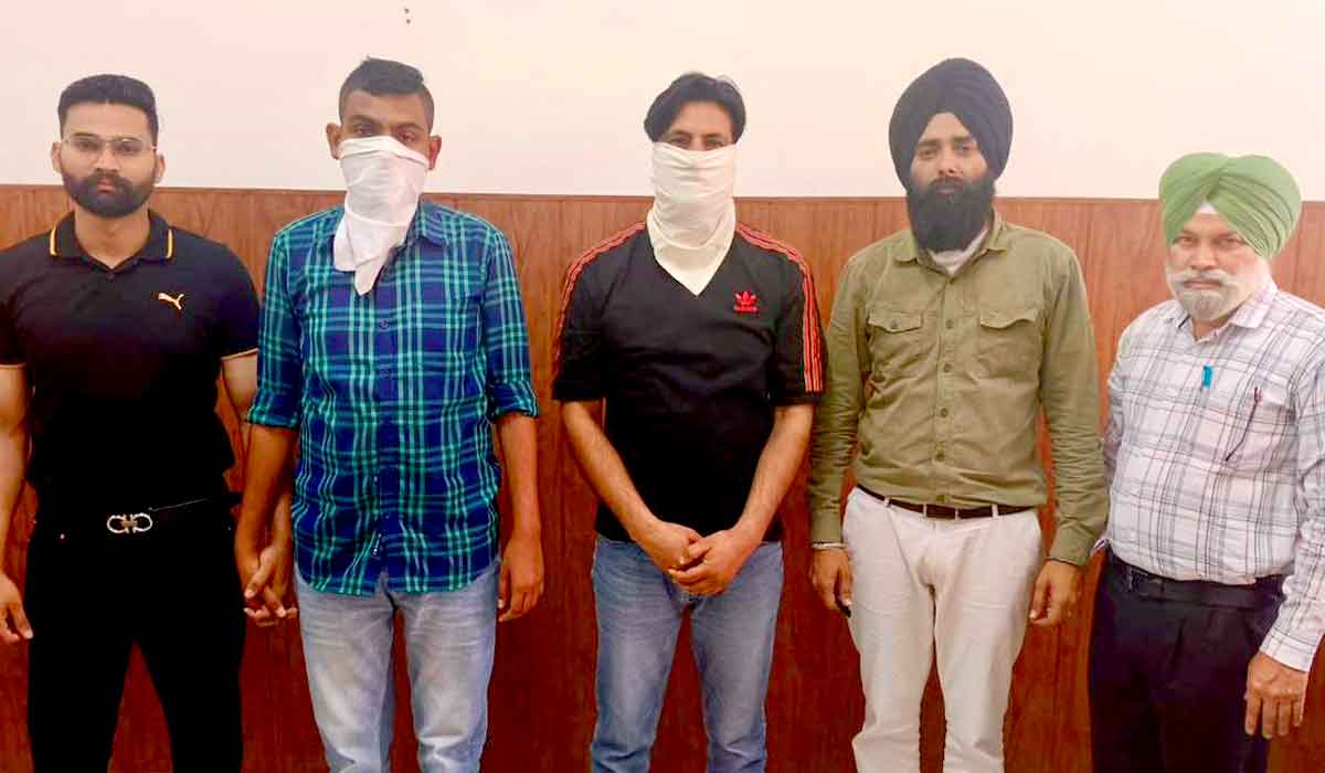 Bribe : ਵਿਜੀਲੈਂਸ ਕਰਮਚਾਰੀਆਂ ਦੇ ਨਾਂਅ ’ਤੇ ਰਿਸ਼ਵਤ ਲੈਣ ਵਾਲੇ ਪੁਲਿਸ ਅੜਿੱਕੇ