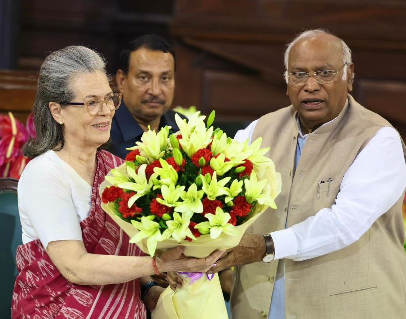 ਸੋਨੀਆ ਕਾਂਗਰਸ ਸੰਸਦੀ ਦਲ ਦੀ ਪ੍ਰਧਾਨ ਨਿਯੁਕਤ, ਰਾਹੁਲ ਗਾਂਧੀ ਬਣੇ ਵਿਰੋਧੀ ਧਿਰ ਦੇ ਨੇਤਾ