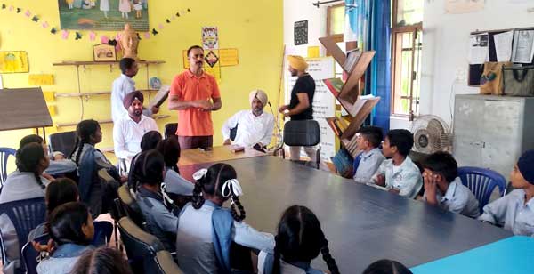 ਸਟੂਡੈਂਟ ਪੁਲਿਸ ਕੈਡਿਟ ਗਤੀਵਿਧੀਆਂ ਤਹਿਤ ਸੈਮੀਨਾਰ ਕਰਵਾਇਆ