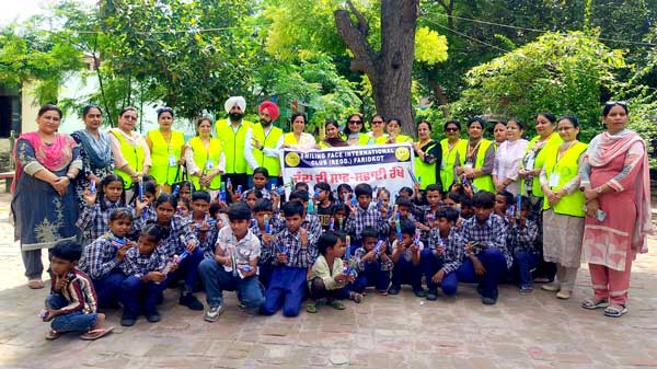 Dental Care Awareness Camp: ਸਮਾਈਲਿੰਗ ਫੇਸ ਕਲੱਬ ਨੇ ਦੰਦਾਂ ਦੀ ਸੰਭਾਲ ਸੰਬੰਧੀ ਜਾਗਰੂਕਤਾ ਕੈਂਪ ਲਗਾਇਆ