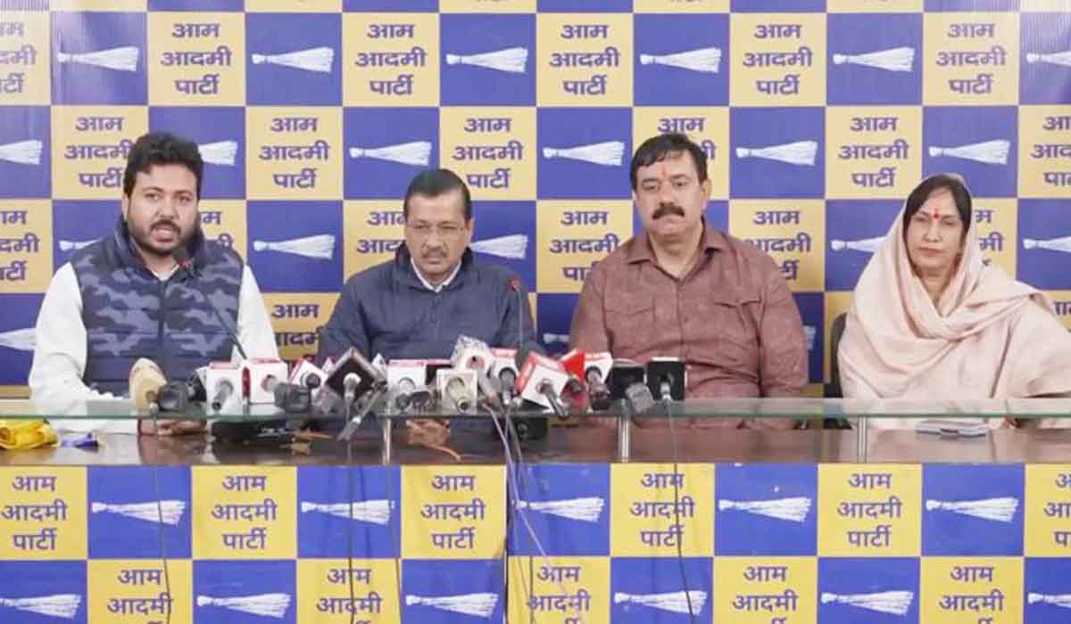 Delhi AAP Candidates List: ਦਿੱਲੀ ‘ਆਪ’ ਦੀ ਚੌਥੀ ਸੂਚੀ ਜਾਰੀ! ਕੇਜਰੀਵਾਲ ਤੇ ਆਤਿਸ਼ੀ ਇਨ੍ਹਾਂ ਸੀਟਾਂ ਤੋਂ ਲੜਨਗੇ ਚੋਣ!