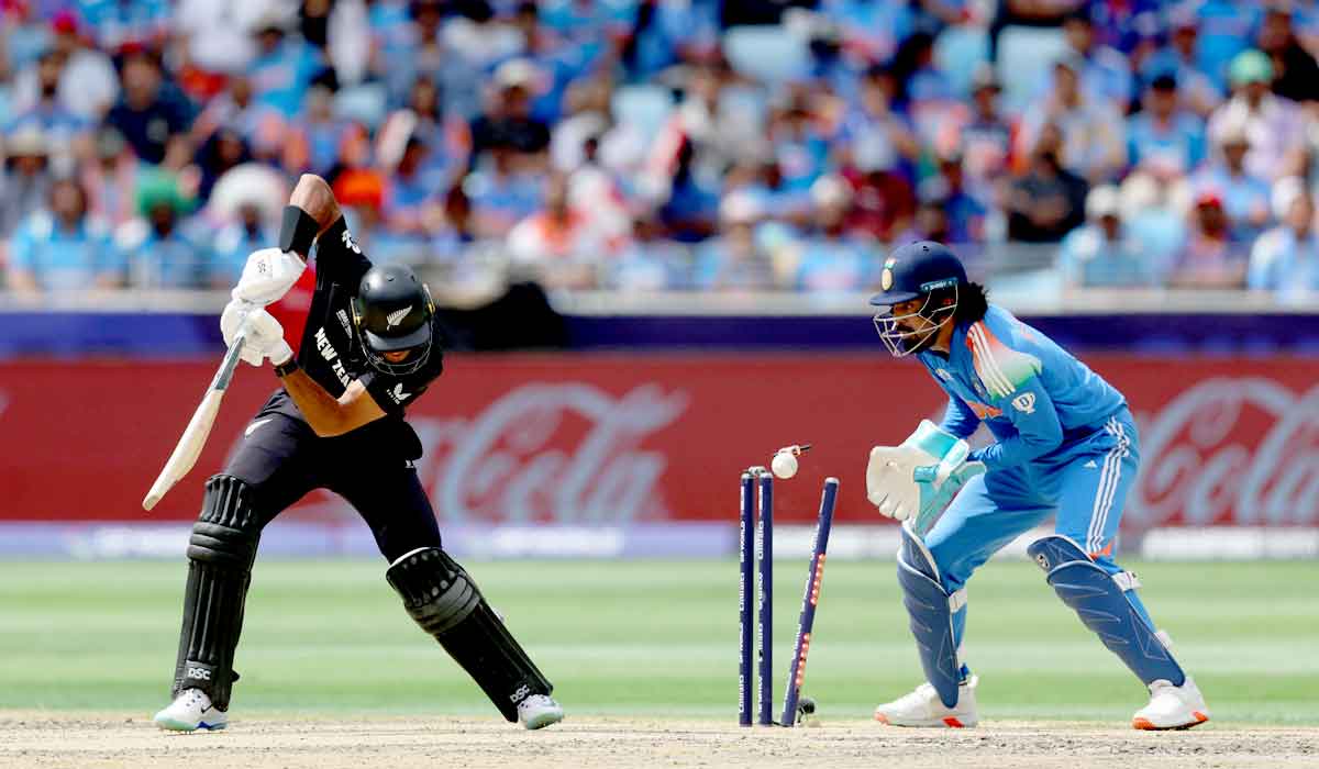 ਚੈਂਪੀਅਨਜ਼ ਟਰਾਫੀ ਫਾਈਨਲ, ਨਿਊਜੀਲੈਂਡ 100 ਪਾਰ, ਯੰਗ-ਰਚਿਨ ਤੇ ਵਿਲੀਅਮਸਨ ਤੋਂ ਬਾਅਦ ਲੈਥਮ ਵੀ ਆਊਟ, ਜਡੇਜਾ ਨੂੰ ਸਫਲਤਾ