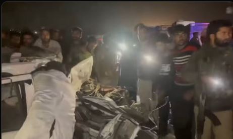 Road Accident: ਟਰੱਕ ਅਤੇ ਕਾਰ ਦੀ ਟੱਕਰ, ਦੁਲਹਨ ਸਮੇਤ ਚਾਰ ਲੋਕਾਂ ਦੀ ਮੌਤ