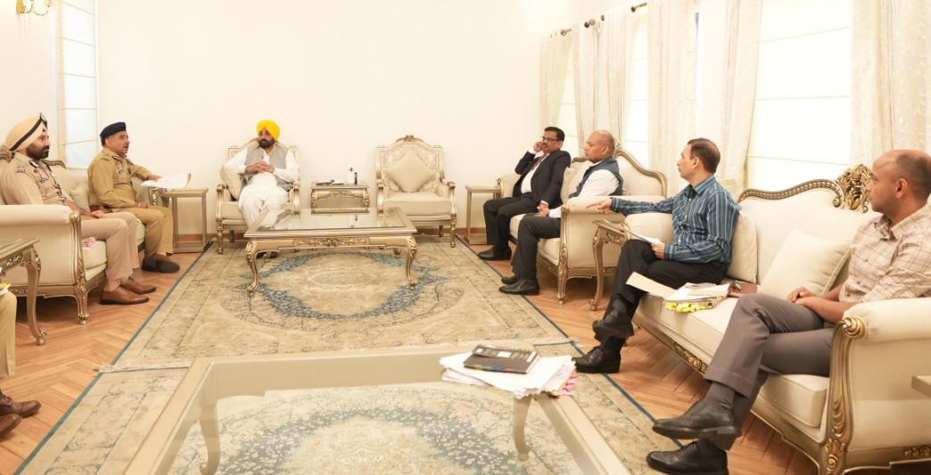 Punjab CM: ਅੱਤਵਾਦੀ ਹਮਲੇ ਦੇ ਮੱਦੇਨਜ਼ਰ ਮੁੱਖ ਮੰਤਰੀ ਮਾਨ ਦਾ ਵੱਡਾ ਫੈਸਲਾ, ਜਾਣੋ