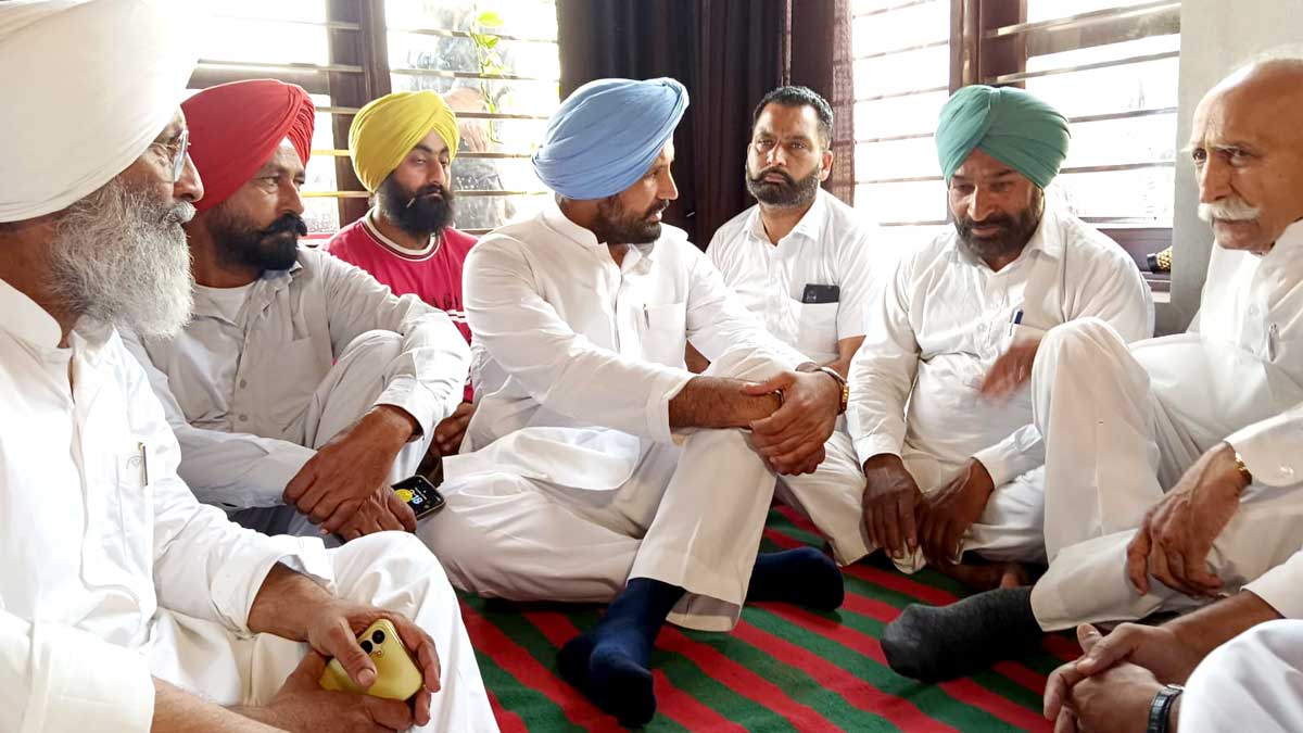 Raja Warring: ਰਾਜਾ ਵੜਿੰਗ ਫਰੀਦਕੋਟ ਪਹੁੰਚੇ, ਅਗਨੀਵੀਰ ਆਕਾਸ਼ਦੀਪ ਦੇ ਪਿਤਾ ਨਾਲ ਰਾਹੁਲ ਗਾਂਧੀ ਦੀ ਕਰਵਾਈ ਗੱਲ