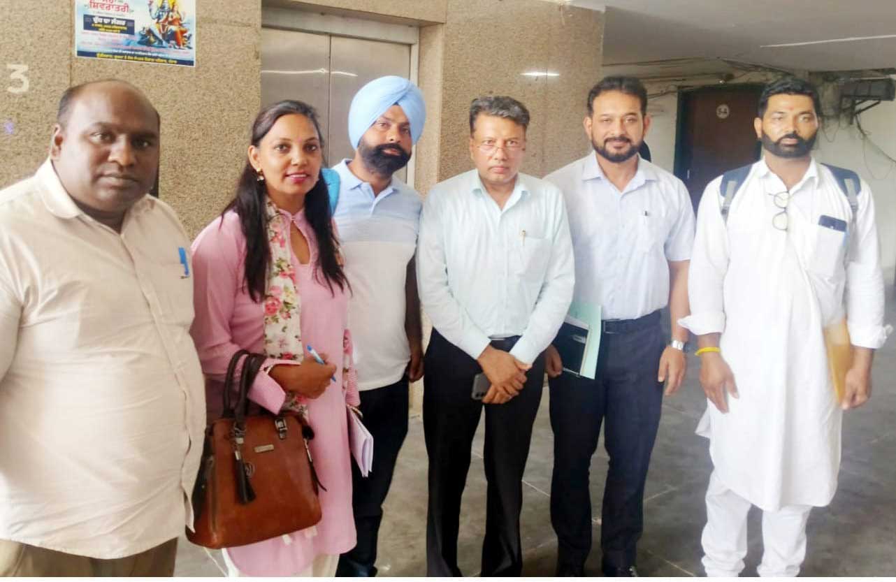 Punjab News: ਪੰਜਾਬ ਦੇ ਕੈਬਨਿਟ ਮੰਤਰੀ ਹਰਪਾਲ ਚੀਮ ਤੇ ਕੁਲਦੀਪ ਧਾਲੀਵਾਲ ਨਾਲ ਪਾਵਰਕੌਮ ਟਰਾਸਕੋ ਆਉਟਸੋਰਸ ਵਰਕਰ ਯੂਨੀਅਨ ਦੀ ਹੋਈ ਮੀਟਿੰਗ