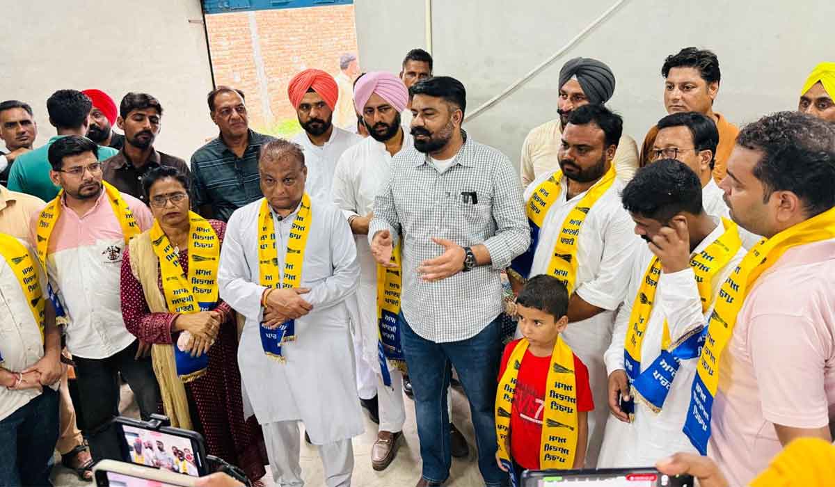 Faridkot News: ਜੈਤੋ ‘ਚ ਹੋਇਆ ਵੱਡਾ ਸਿਆਸੀ ਬਦਲ, ਕਈ ਪਰਿਵਾਰ ਆਮ ਆਦਮੀ ਪਾਰਟੀ ‘ਚ ਸ਼ਾਮਲ