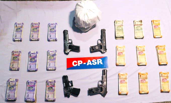 Punjab Gang Busted: ਹਥਿਆਰਾਂ-ਨਸ਼ੀਲੇ ਪਦਾਰਥਾਂ ਦੀ ਤਸਕਰੀ ਕਰਨ ਵਾਲੇ ਗਿਰੋਹ ਦੇ 3 ਮੈਂਬਰ ਗ੍ਰਿਫ਼ਤਾਰ, ਹੈਰੋਇਨ ਅਤੇ ਪਿਸਤੌਲ ਜ਼ਬਤ