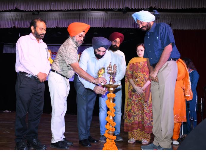 GNDU Youth Festival: ਗੁਰੂ ਨਾਨਕ ਦੇਵ ਯੂਨੀਵਰਸਿਟੀ ਵਿਖੇ ਜੋਨਲ ਯੂਥ ਫੈਸਟੀਵਲ (ਜੀਸੀਏ ਜੋਨ) ਸ਼ੁਰੂ