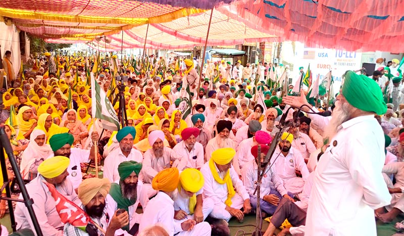 Punjab Farmers: ਸੰਯੁਕਤ ਕਿਸਾਨ ਮੋਰਚੇ ਵੱਲੋਂ ਜ਼ਿਲ੍ਹਾ ਪ੍ਰਬੰਧਕੀ ਕੰਪਲੈਕਸ ਮੂਹਰੇ ਜ਼ੋਰਦਾਰ ਰੋਸ ਧਰਨਾ