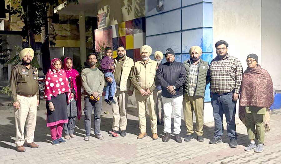 Amloh Police: ਗੁੰਮ ਹੋਈ ਲੜਕੀ, 2 ਘੰਟਿਆਂ ’ਚ ਪੁਲਿਸ ਨੇ ਲੱਭਕੇ ਮਾਪਿਆਂ ਦੇ ਸਪੁਰਦ ਕੀਤੀ