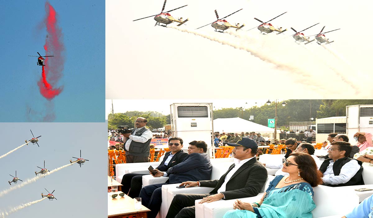 Air Show Jaipur: ਸੂਰਿਆ ਕਿਰਨ ਅਤੇ ਸਾਰੰਗ ਨੇ ਆਪਣੇ ਸ਼ਾਨਦਾਰ ਸਟੰਟ ਨਾਲ ਜੈਪੁਰ ਦੇ ਲੋਕਾਂ ਨੂੰ ਕੀਤਾ ਰੋਮਾਂਚਿਤ