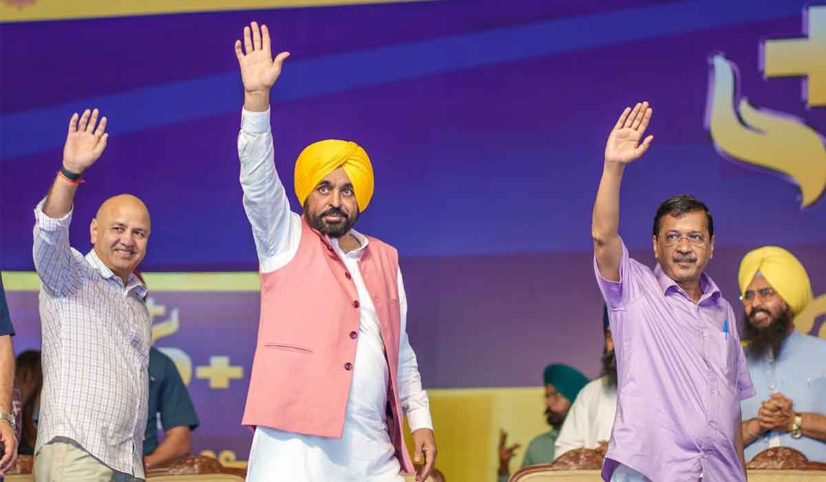 ਪੰਜਾਬ ਭਰ ਵਿੱਚ ‘ਸਿਹਤ ਕ੍ਰਾਂਤੀ’ ਨੇ ਪੈਰ ਪਸਾਰੇ; ਅਰਵਿੰਦ ਕੇਜਰੀਵਾਲ ਅਤੇ ਮੁੱਖ ਮੰਤਰੀ ਭਗਵੰਤ ਸਿੰਘ ਮਾਨ ਨੇ 109 ਆਮ ਆਦਮੀ ਕਲੀਨਿਕ ਲੋਕਾਂ ਨੂੰ ਕੀਤੇ ਸਮਰਪਿਤ