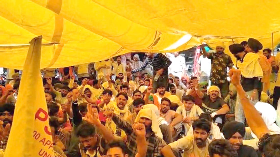 Apprenticeship Lineman Strike: ਅਪ੍ਰੈਟਸ਼ਿਪ ਨੌਜਵਾਨ ਅੱਤ ਦੀ ਗਰਮੀ ’ਚ ਪਾਵਰਕੌਮ ਦੇ ਗੇਟ ਅੱਗੇ ਅਜੇ ਵੀ ਡਟੇ ਹੋਏ