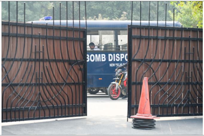 Delhi News: ਦਿੱਲੀ ਸਕੱਤਰੇਤ ਨੂੰ ਬੰਬ ਨਾਲ ਉੱਡਾਉਣ ਦੀ ਧਮਕੀ, ਸੁਰੱਖਿਆ ਏਜੰਸੀਆਂ ਅਲਰਟ 