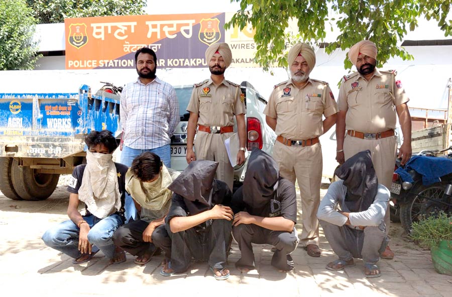 Kotkapura Police Action: ਵੱਡੀ ਸਾਜ਼ਿਸ਼ ਨਾਕਾਮ: ਕੋਟਕਪੂਰਾ 'ਚ ਲੁਟੇਰਾ ਗੈਂਗ ਦੇ 5 ਮੈਂਬਰ ਤੇਜ਼ਧਾਰ ਹਥਿਆਰਾਂ ਸਮੇਤ ਗ੍ਰਿਫਤਾਰ