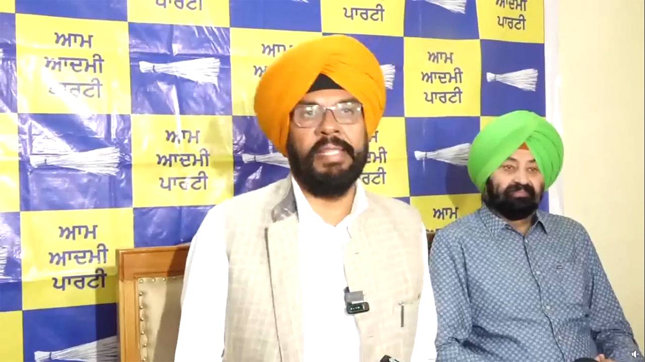 Punjab News: ਸ਼ਹੀਦਾਂ ਦੀ ਧਰਤੀ ਸੰਗਰੂਰ ਨੂੰ 'ਸਿਉਂਕ' ਕਹਿਣਾ ਬਾਜਵਾ ਦੀ ਘਟੀਆ ਮਾਨਸਿਕਤਾ ਦੀ ਉਪਜ : ਕੁਲਦੀਪ ਧਾਲੀਵਾਲ