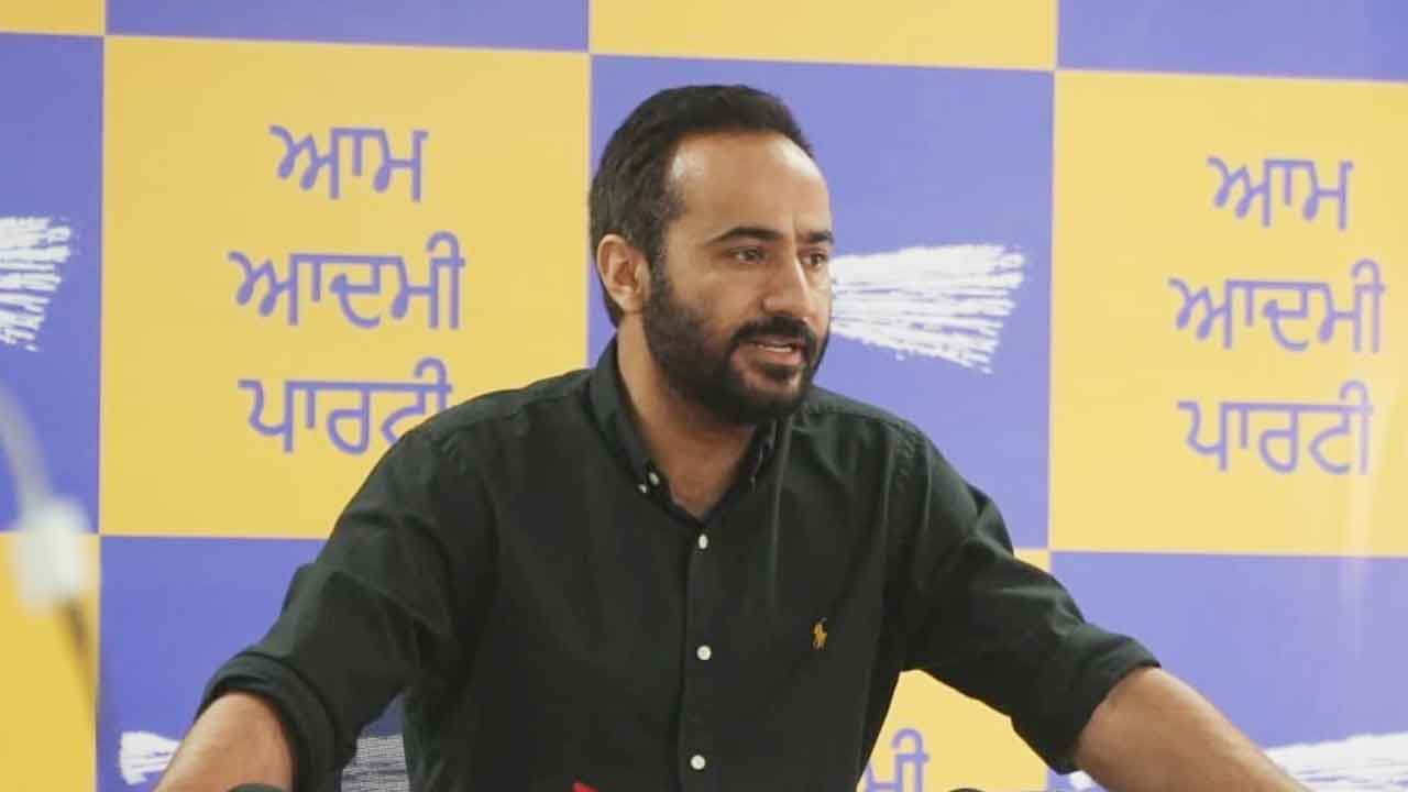 Punjab News: 'ਆਪ' ਆਗੂਆਂ ਦੇ ਘਰਾਂ 'ਤੇ ਈਡੀ-ਸੀਬੀਆਈ ਦੀਆਂ ਰੇਡਾਂ ਕਰਵਾ ਕੇ ਅਮਿਤ ਸ਼ਾਹ ਪਾਰਟੀ ਤੋੜਨ ਦੀ ਕੋਸ਼ਿਸ਼ ਕਰ ਰਹੇ ਹਨ: ਮੀਤ ਹੇਅਰ