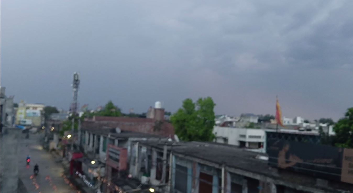 Rain in Batala: ਬਟਾਲਾ 'ਚ ਮੀਂਹ ਪੈਣ ਕਾਰਨ ਲੋਕਾਂ ਨੂੰ ਗਰਮੀ ਤੋਂ ਮਿਲੀ ਰਾਹਤ