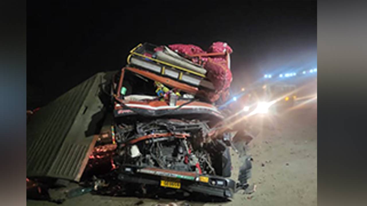 Road Accident: ਟਰੈਕਟਰ ਤੇ ਕੈਂਟਰ ਦੀ ਭਿਆਨਕ ਟੱਕਰ ’ਚ ਟਰੈਕਟਰ ਚਾਲਕ ਦੀ ਮੌਤ