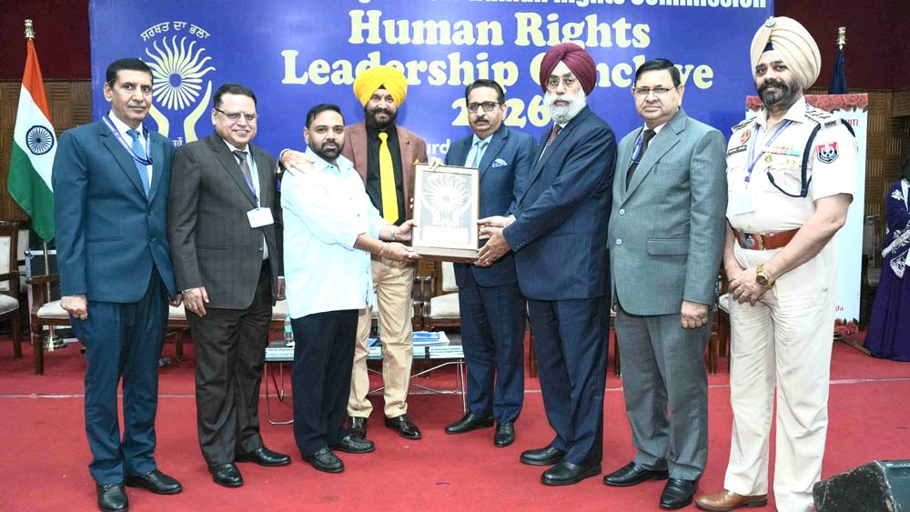 Social Welfare Achievement Punjab: ਸਮਾਜ ਭਲਾਈ ਦੇ ਕੰਮਾਂ 'ਚ ਚਮਕਿਆ ਡਾ. ਦੀਪਕ ਸਿੰਗਲਾ ਦਾ ਨਾਂਅ; ਕਮਿਸ਼ਨ ਵੱਲੋਂ ਮਿਲਿਆ ਵੱਡਾ ਮਾਣ!