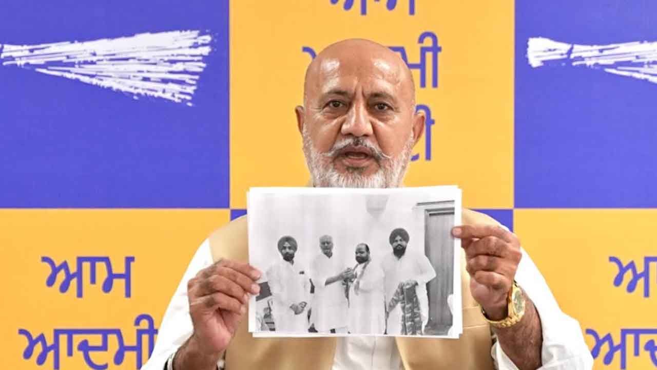 AAP News: ਭਾਜਪਾ ਲੋਕਾਂ ਨੂੰ ਡਰਾਉਣ-ਧਮਕਾਉਣ ਅਤੇ ਪਾਰਟੀ 'ਚ ਸ਼ਾਮਲ ਕਰਨ ਲਈ ਈਡੀ ਤੇ ਸੀਬੀਆਈ ਦੀ ਦੁਰਵਰਤੋਂ ਕਰ ਰਹੀ ਹੈ: ਬਲਤੇਜ ਪੰਨੂ