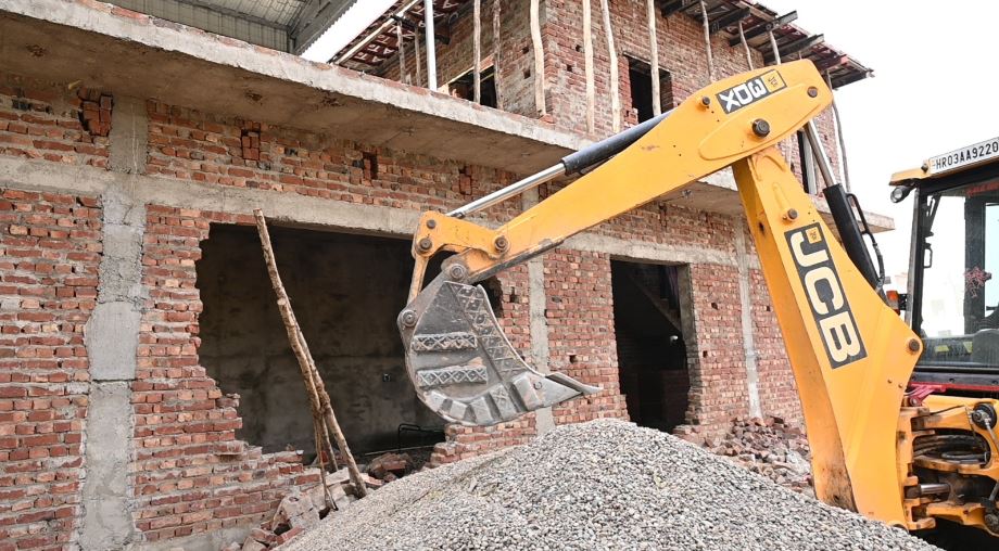 Bulldozer Action: ਪੰਚਕੂਲਾ ਵਿੱਚ ਗੈਰਕਾਨੂੰਨੀ ਕਾਲੋਨੀਆਂ ਖ਼ਿਲਾਫ਼ ਪ੍ਰਸ਼ਾਸਨ ਦਾ ਚੱਲਿਆ ਪੀਲਾ ਪੰਜਾ