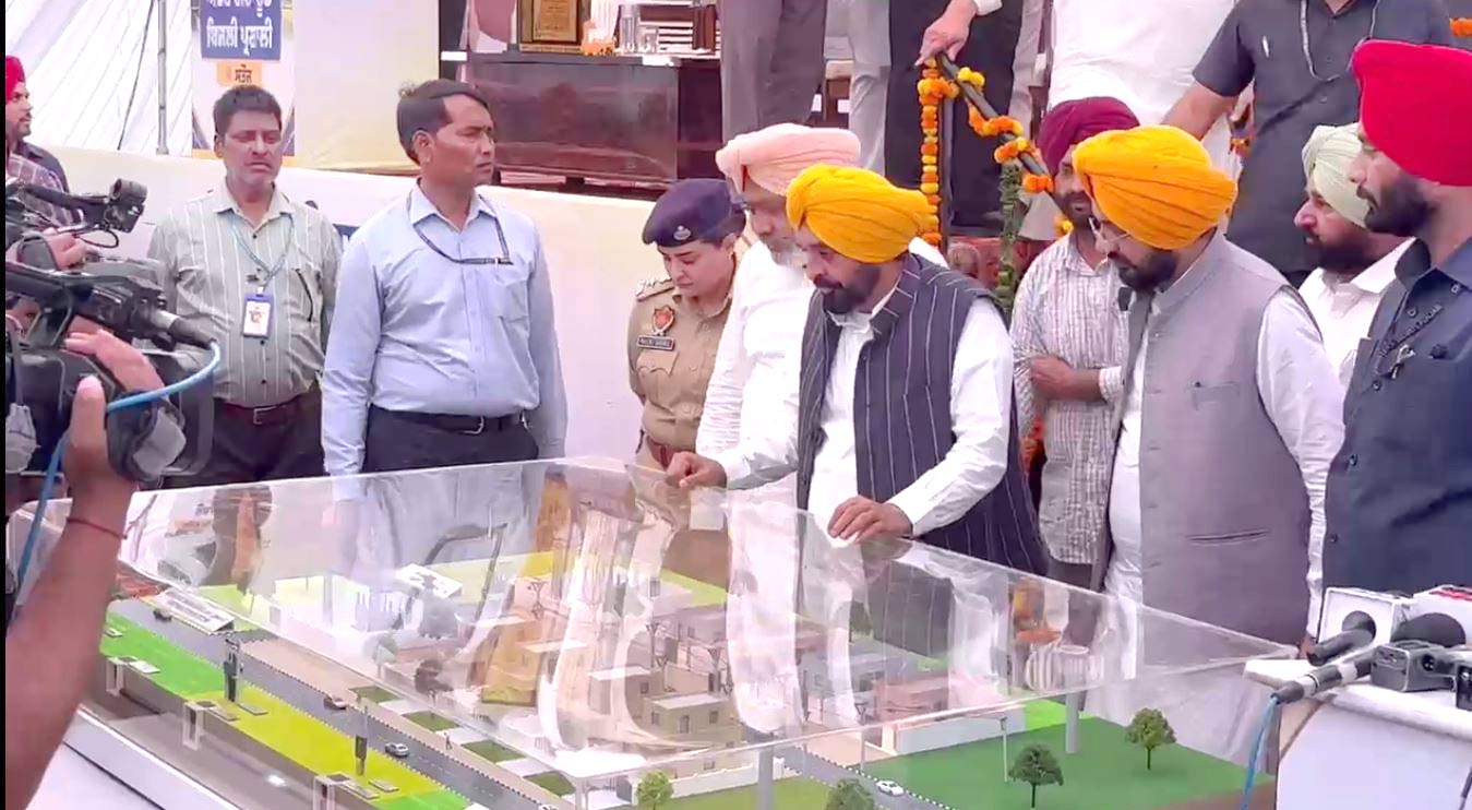 CM Bhagwant Mann: ਮੁੱਖ ਮੰਤਰੀ ਭਗਵੰਤ ਮਾਨ ਵੱਲੋਂ ਜੱਦੀ ਪਿੰਡ ਸਤੌਜ ਵਿੱਚ ਅੰਡਰਗਰਾਊਂਡ ਤਾਰਾਂ ਦੇ ਪ੍ਰੋਜੈਕਟ ਦਾ ਕੀਤਾ ਉਦਘਾਟਨ