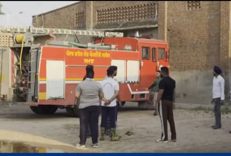 Cotton Factory Fire : ਵੇਸਟ ਕੋਟਨ ਫੈਕਟਰੀ ’ਚ ਲੱਗੀ ਅੱਗ, ਕਰੋੜਾਂ ਦਾ ਨੁਕਸਾਨ