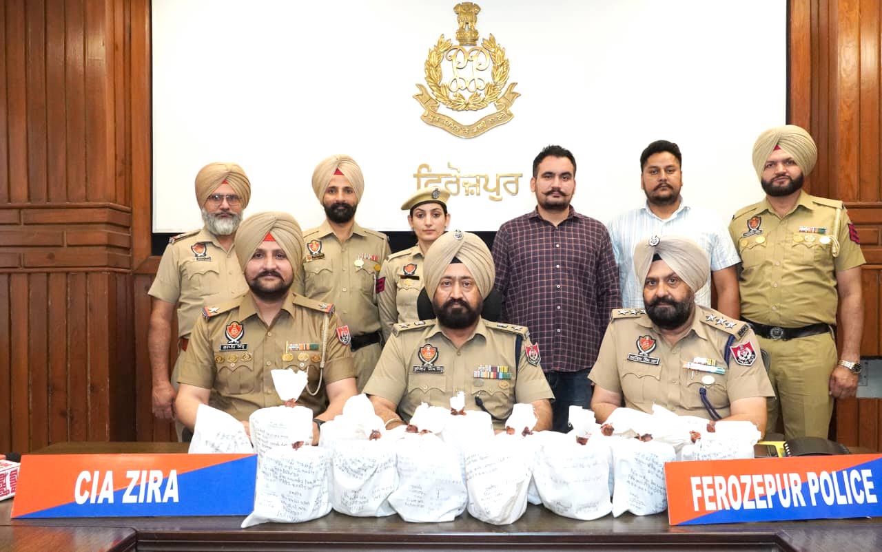 Crime News: ਫਿਰੋਜ਼ਪੁਰ ਪੁਲਿਸ ਵੱਲੋਂ ਮਾਂ ਤੇ ਨਾਬਾਲਗ ਪੁੱਤ ਸਮੇਤ 4 ਜਣੇ ਕਾਬੂ