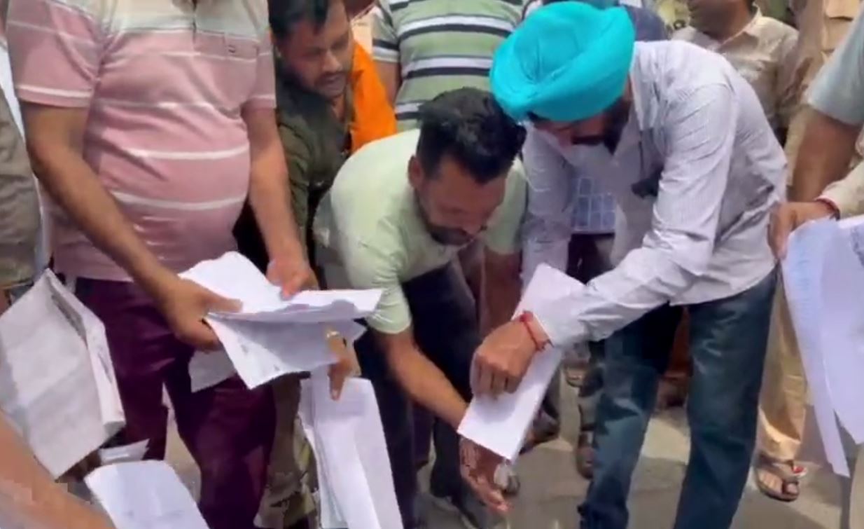 Election Stay Order: ਖਰੜ ਨਗਰ ਕੌਂਸਲ ਚੋਣਾਂ 'ਤੇ ਲੱਗੀ ਰੋਕ, ਜਾਣੋ ਕੀ ਹੈ ਕਾਰਨ..