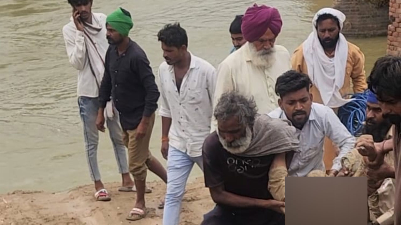 Faridkot News: ਰਾਜਸਥਾਨ ਨਹਿਰ ’ਚ ਡੁੱਬਦੀ ਔਰਤ ਨੂੰ ਡੇਰਾ ਸ਼ਰਧਾਲੂਆਂ ਨੇ ਬਾਹਰ ਕੱਢ ਬਚਾਈ ਜਾਨ