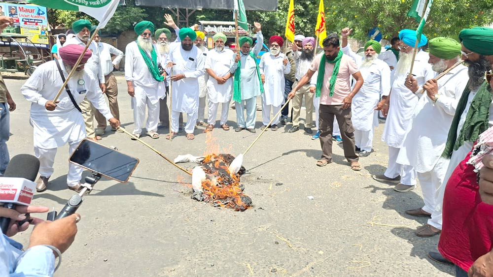 Farmers Protest: ਸੰਯੁਕਤ ਕਿਸਾਨ ਮੋਰਚੇ ਵੱਲੋਂ ਜ਼ਿਲ੍ਹੇ ’ਚ ਪੁਤਲੇ ਫੂਕ ਕੇ ਕੀਤੇ ਗਏ ਰੋਸ ਪ੍ਰਦਰਸ਼ਨ 
