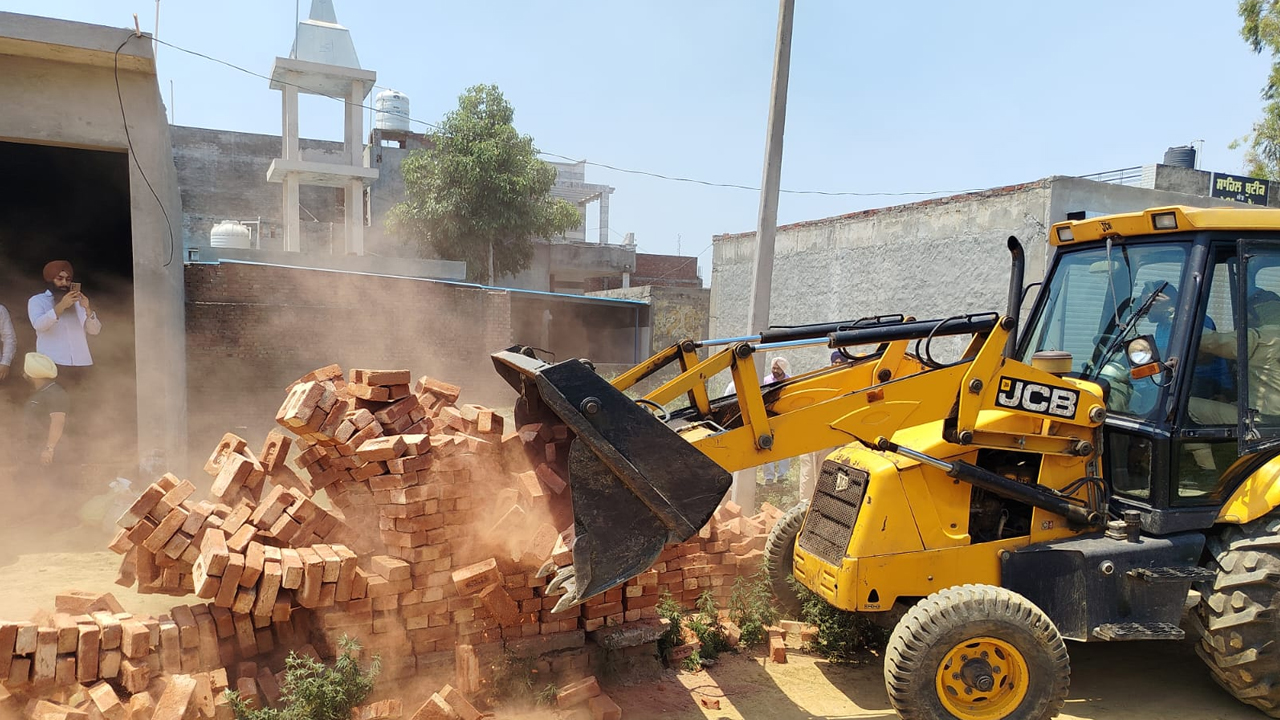 Ludhiana News: ਲੁਧਿਆਣਾ 'ਚ ਗਲਾਡਾ ਨੇ ਪੰਜ ਅਣਅਧਿਕਾਰਤ ਕਲੋਨੀਆਂ ਢਾਹੀਆਂ