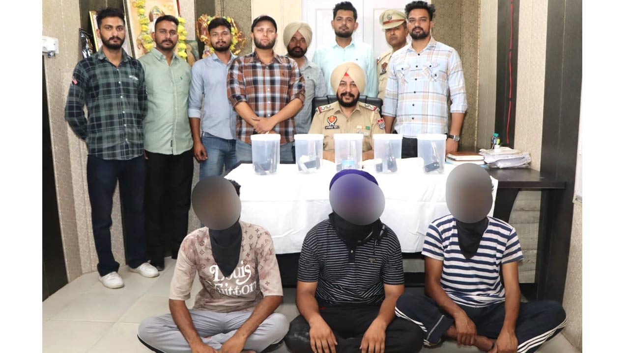 Jalandhar Crime News: ਜਲੰਧਰ ’ਚ 5 ਪਿਸਤੌਲਾਂ ਸਮੇਤ ਤਿੰਨ ਮੁਲਜ਼ਮ ਕਾਬੂ