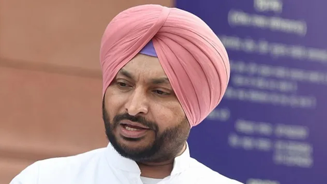 ਐਸਸੀ ਕਮਿਸ਼ਨ ਵੱਲੋਂ Ravneet Bittu ਦੀ ਸ਼ਬਦਾਵਲੀ ਸਬੰਧੀ ਐਸਐਸਪੀ ਸੰਗਰੂਰ ਤੋਂ ਰਿਪੋਰਟ ਤਲਬ