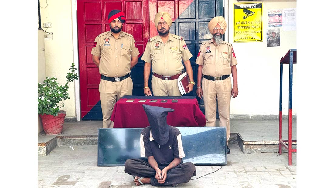Theft Case: ਦੁਕਾਨ ਦੀ ਛੱਤ ਤੋੜ ਚੋਰੀ ਕਰਨ ਵਾਲਾ ਚੋਰ ਕੁਝ ਘੰਟਿਆਂ ’ਚ ਕਾਬੂ